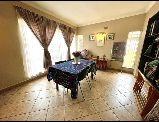 4 BEDROOM HOUSE FOR SALE IN NOORDHEUWEL